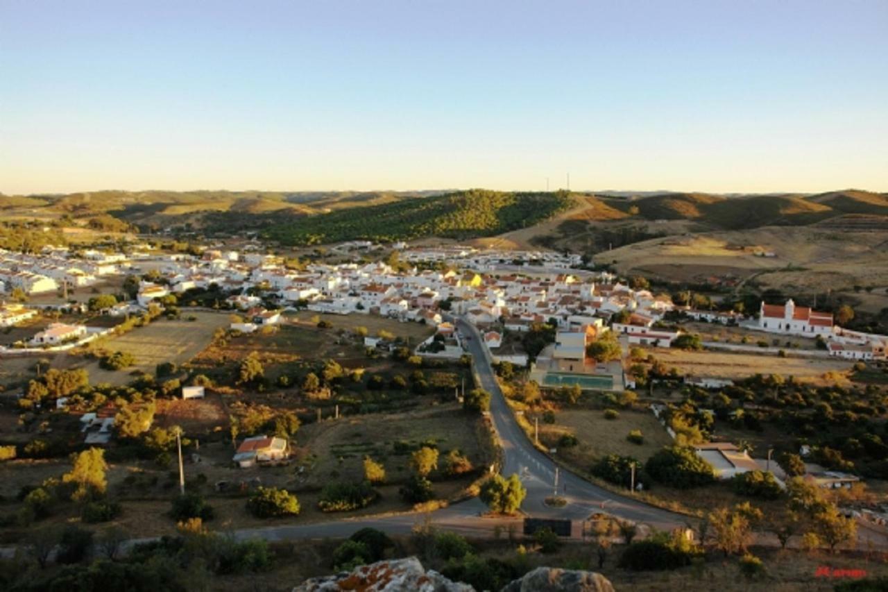 Casa Da Vila Bensafrim Екстериор снимка